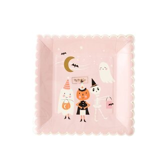 Petites assiettes Halloween BOO